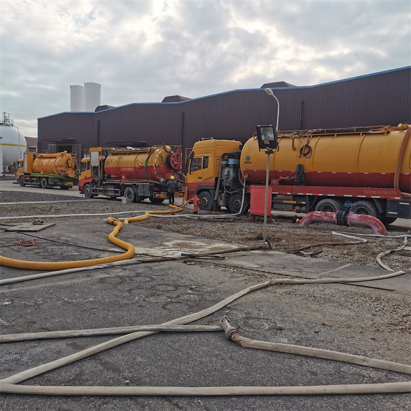 恭城污水池清理